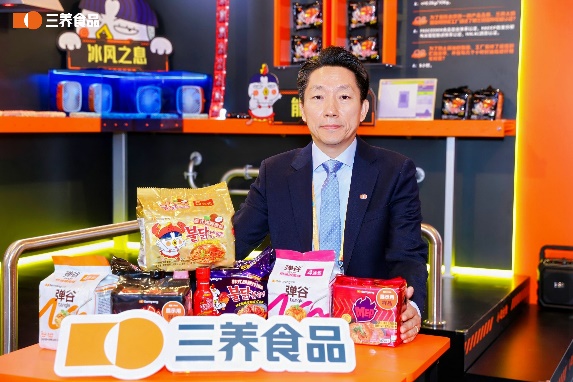 电脑游戏的截图
描述已自动生成